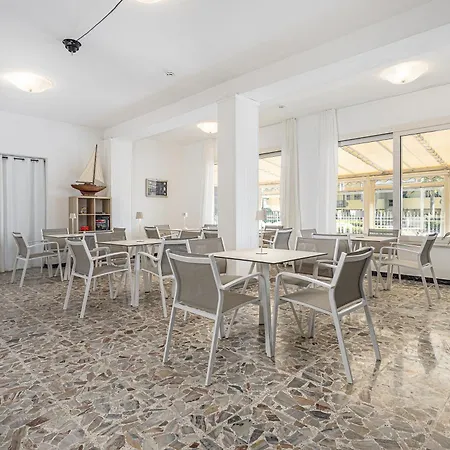 Hotel Altamarea Cesenatico-3