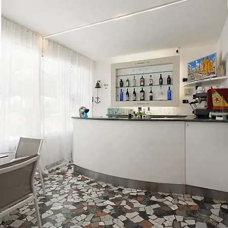 Hotel Altamarea Cesenatico-2